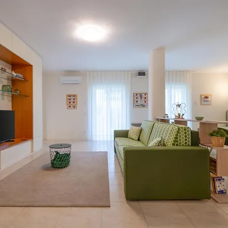 Apartment Cinthia *